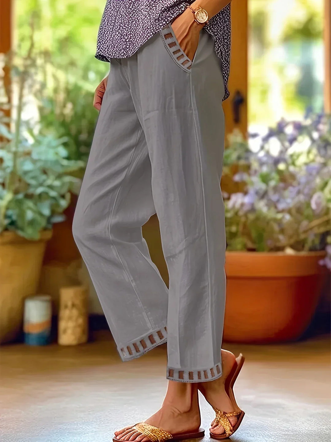 Tracey Contrast Trim Cropped Pants