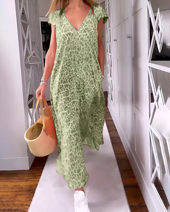 Véronique | Long V-neck Dress in Short Sleeve Leopard Print